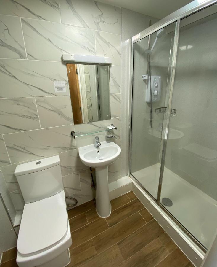 Premierlux Serviced Apartments Ilford Exterior foto