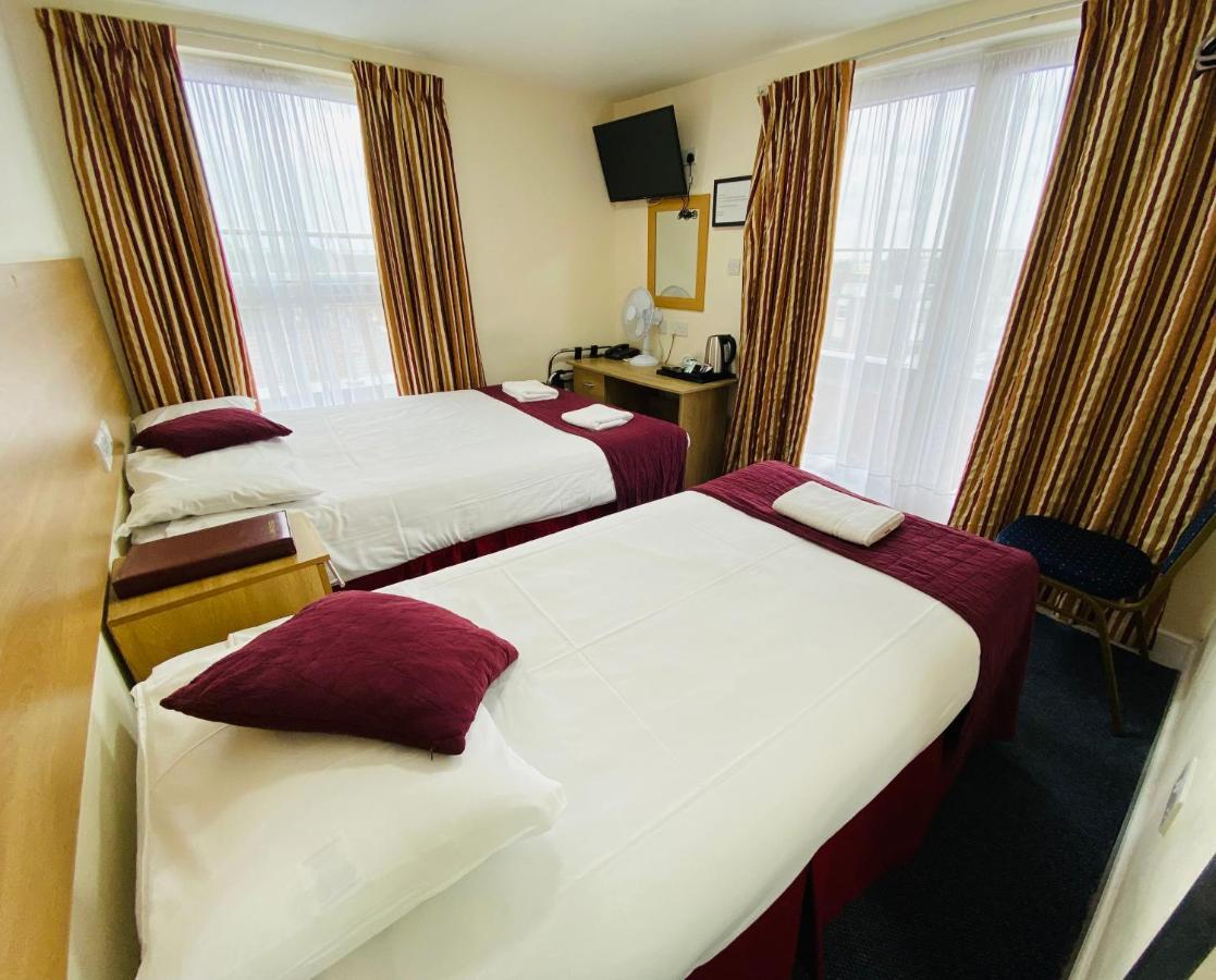 Premierlux Serviced Apartments Ilford Exterior foto