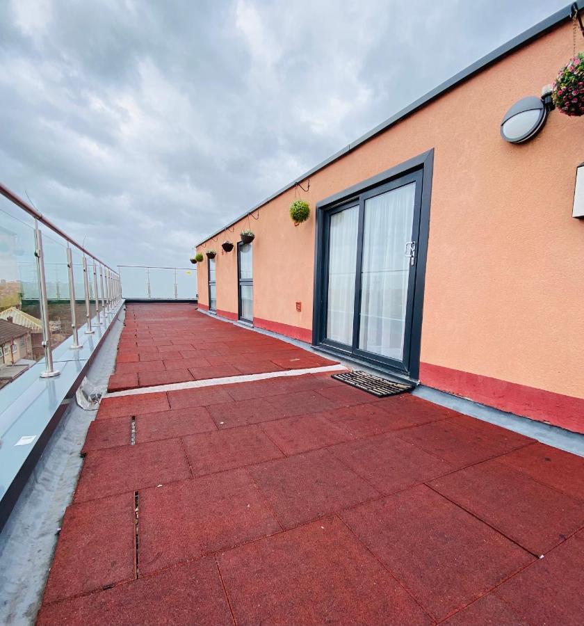 Premierlux Serviced Apartments Ilford Exterior foto