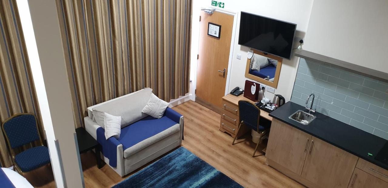 Premierlux Serviced Apartments Ilford Exterior foto