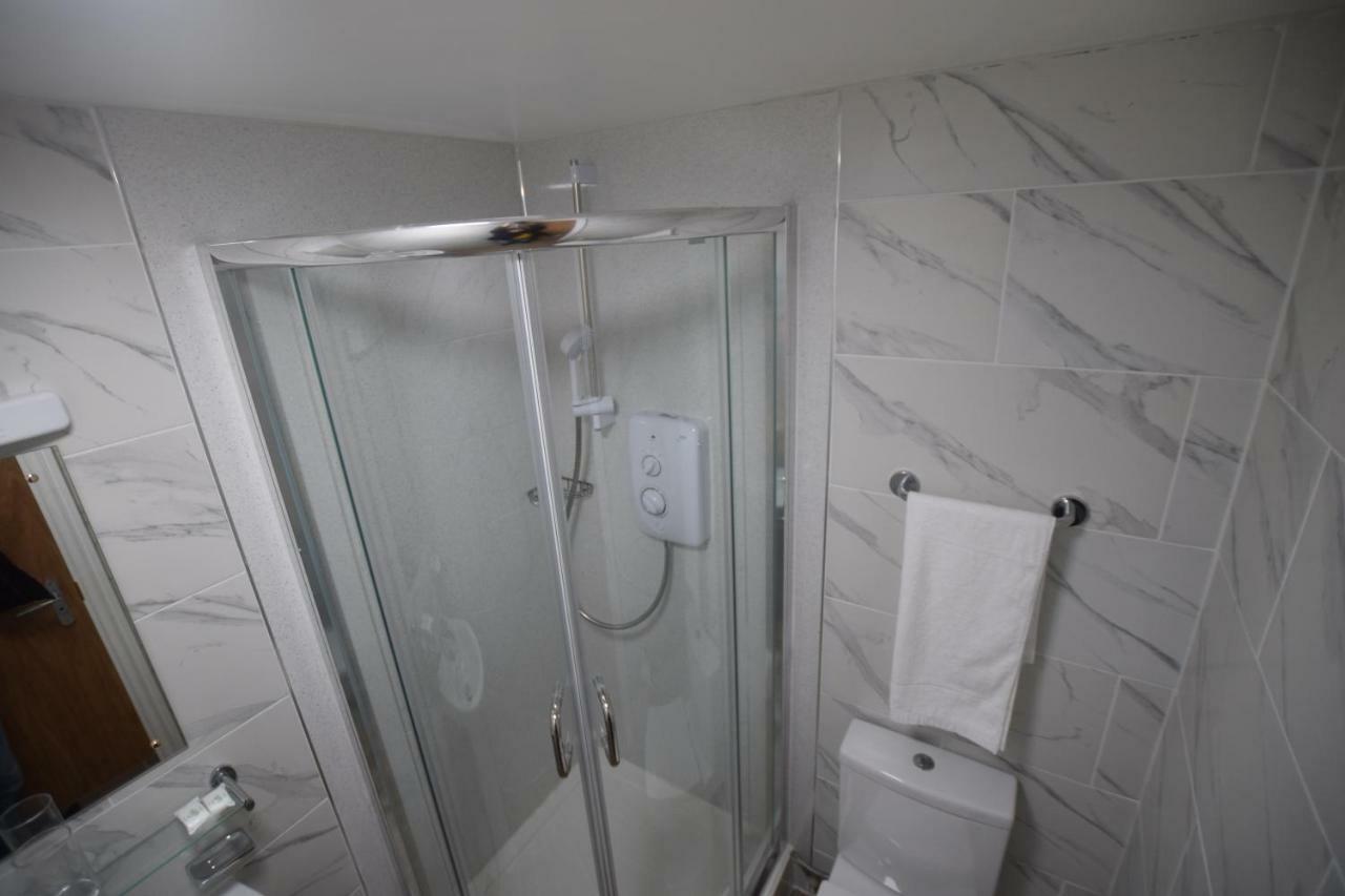 Premierlux Serviced Apartments Ilford Exterior foto