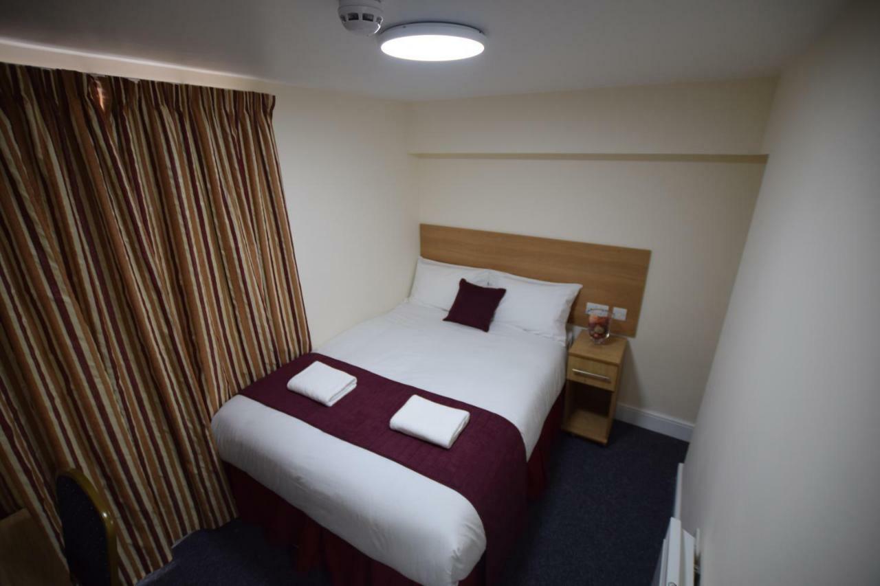 Premierlux Serviced Apartments Ilford Exterior foto
