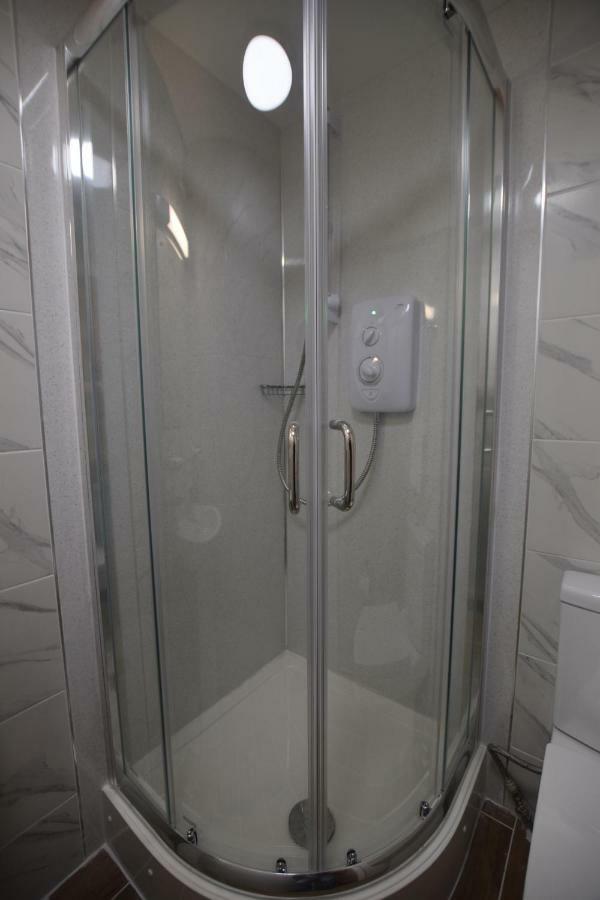 Premierlux Serviced Apartments Ilford Exterior foto