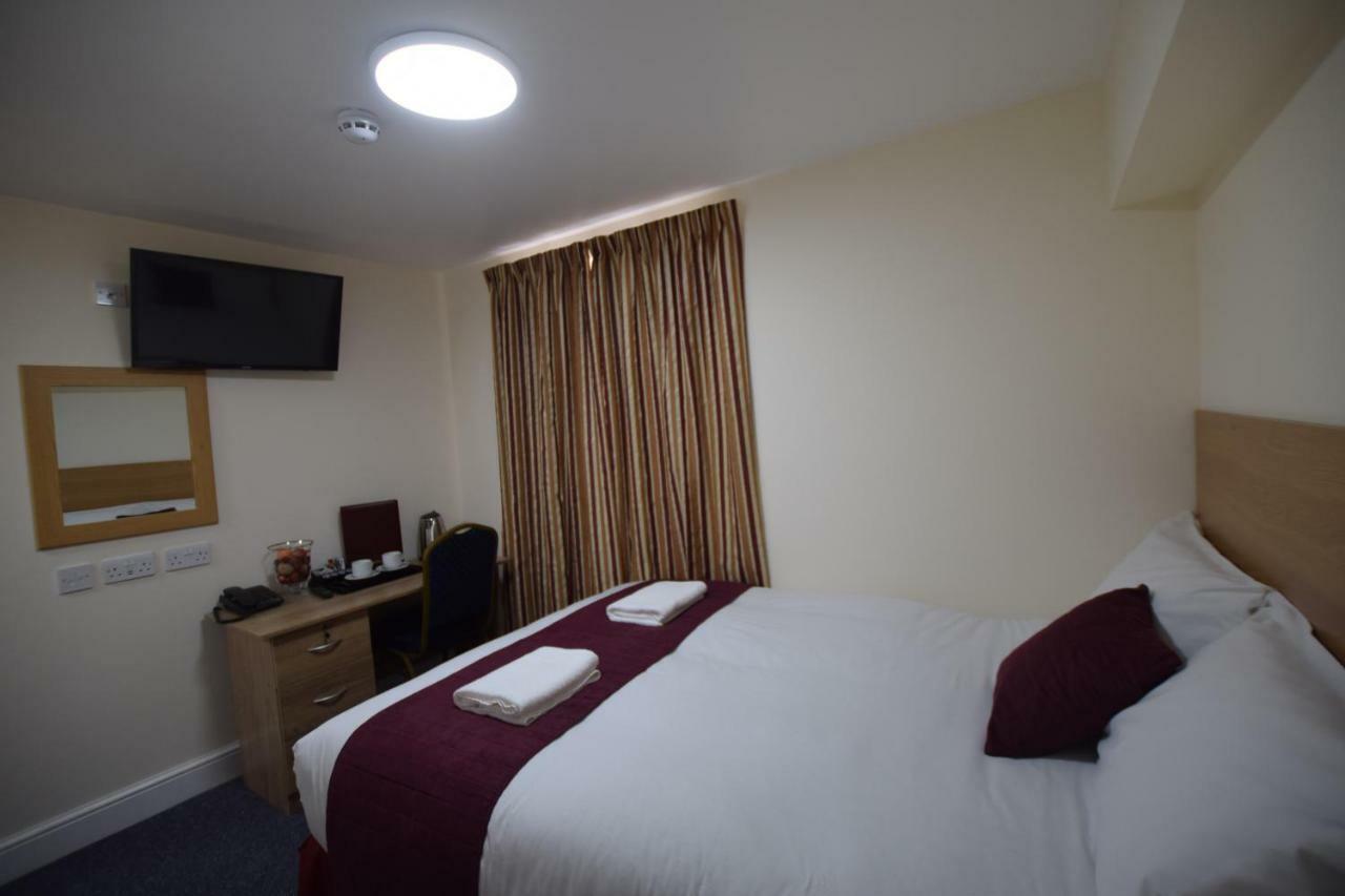 Premierlux Serviced Apartments Ilford Exterior foto