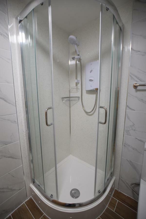Premierlux Serviced Apartments Ilford Exterior foto