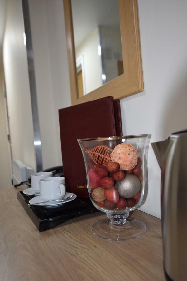 Premierlux Serviced Apartments Ilford Exterior foto