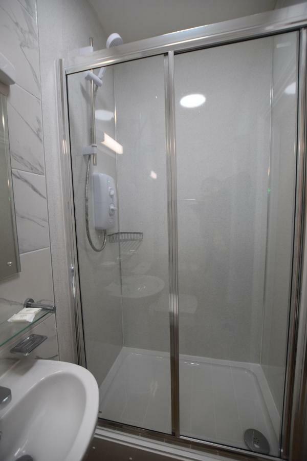 Premierlux Serviced Apartments Ilford Exterior foto